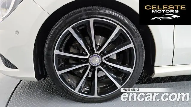 MERCEDES BENZ CLA-Classe C117 CLA200 d 4MATIC 2016 — photo 5 sur 20