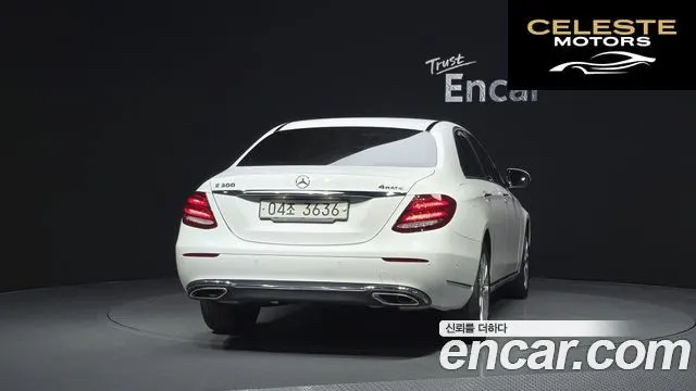 MERCEDES BENZ E-Classe W213 E300 4MATIC Exclusive 2019 — photo 4 sur 36