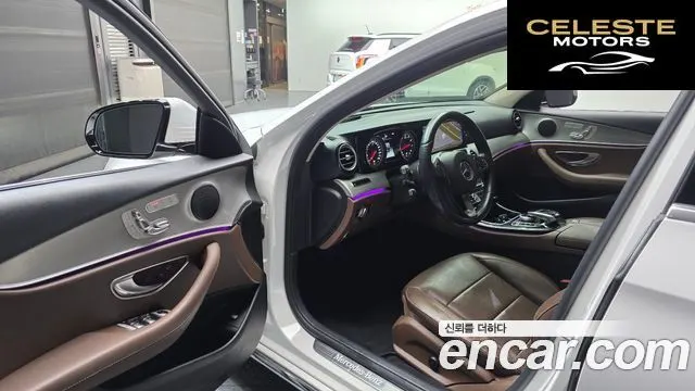 MERCEDES BENZ E-Classe W213 E200 Avantgarde 2017 — photo 10 sur 20