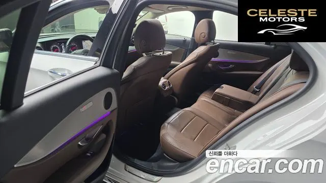MERCEDES BENZ E-Classe W213 E200 Avantgarde 2017 — photo 11 sur 20