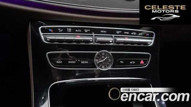 MERCEDES BENZ E-Classe W213 E200 Avantgarde 2017 — photo 18 sur 20