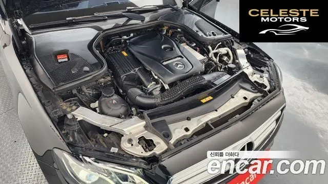MERCEDES BENZ E-Classe W213 E300 Avantgarde 2019 — photo 6 sur 20