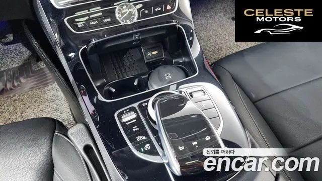 MERCEDES BENZ E-Classe W213 E300 Avantgarde 2019 — photo 9 sur 20