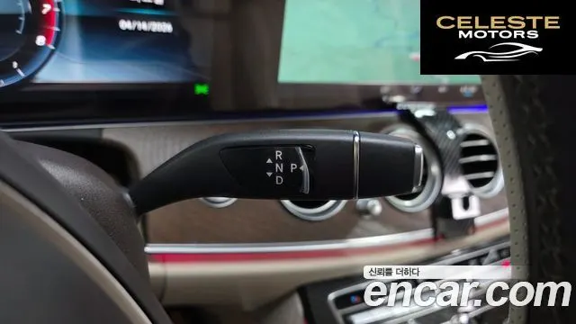 MERCEDES BENZ E-Classe W213 E300 4MATIC Exclusive 2018 — photo 12 sur 40