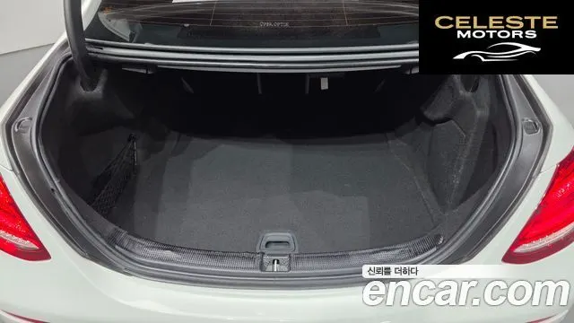 MERCEDES BENZ E-Classe W213 E300 4MATIC Exclusive 2018 — photo 16 sur 40
