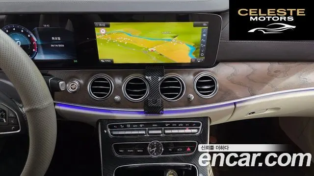 MERCEDES BENZ E-Classe W213 E300 4MATIC Exclusive 2018 — photo 20 sur 40