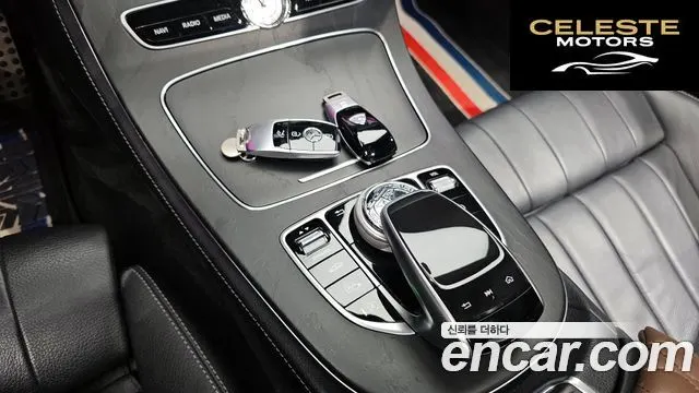 MERCEDES BENZ E-Classe W213 E220d Coupé 2019 — photo 33 sur 35