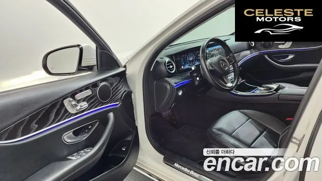 MERCEDES BENZ E-Classe W213 E300 4MATIC Avantgarde 2017 — photo 10 sur 26
