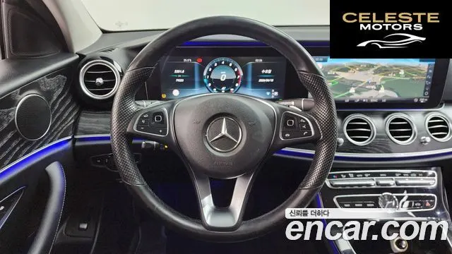 MERCEDES BENZ E-Classe W213 E300 4MATIC Avantgarde 2017 — photo 12 sur 26