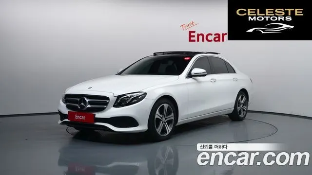 MERCEDES BENZ E-Classe W213 E300 4MATIC Avantgarde 2017 — photo 21 sur 26
