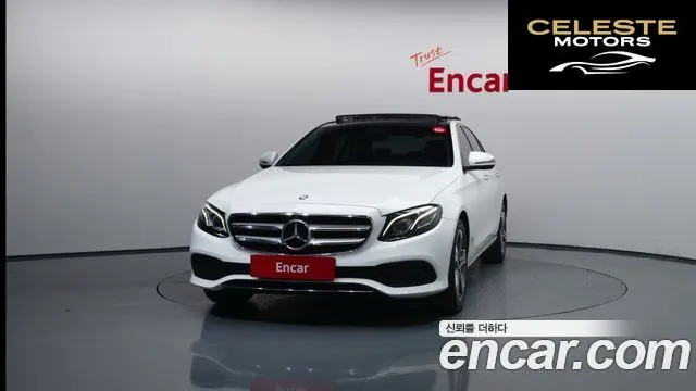MERCEDES BENZ E-Classe W213 E300 4MATIC Avantgarde 2017 — photo 3 sur 26