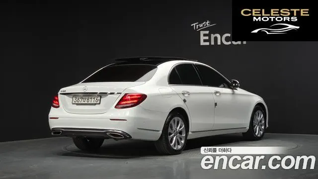 MERCEDES BENZ E-Classe W213 E300 Exclusive 2017 — photo 2 sur 20