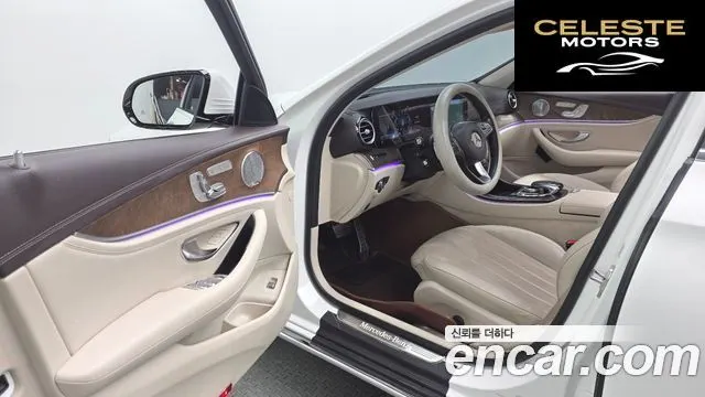 MERCEDES BENZ E-Classe W213 E300 4MATIC Exclusive 2018 — photo 10 sur 40