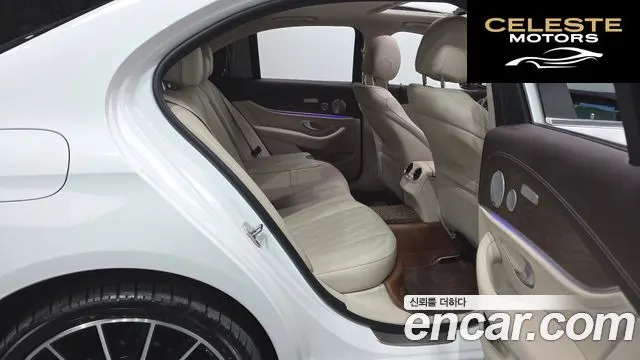 MERCEDES BENZ E-Classe W213 E300 4MATIC Exclusive 2018 — photo 12 sur 40