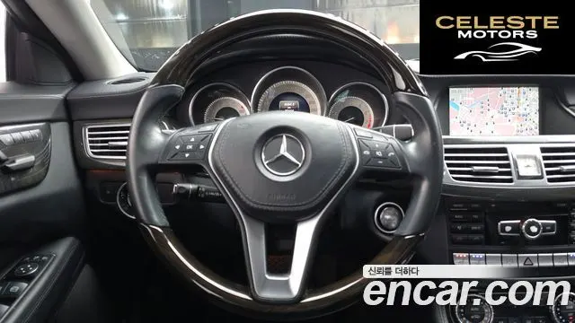 MERCEDES BENZ CLS-Classe W218 CLS350 2013 — photo 13 sur 26