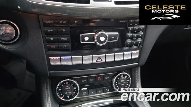 MERCEDES BENZ CLS-Classe W218 CLS350 2013 — photo 16 sur 26