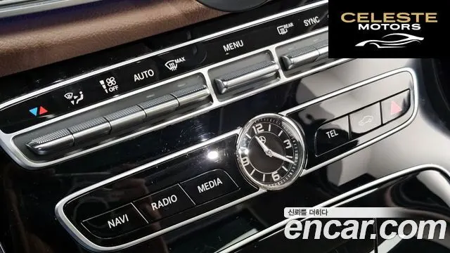 MERCEDES BENZ E-Classe W213 E200 Avantgarde 2018 — photo 30 sur 31