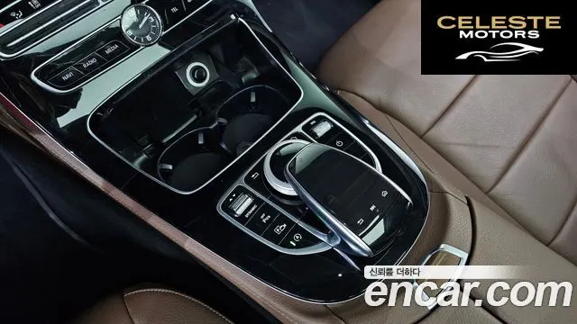 MERCEDES BENZ E-Classe W213 E200 Avantgarde 2018 — photo 23 sur 30