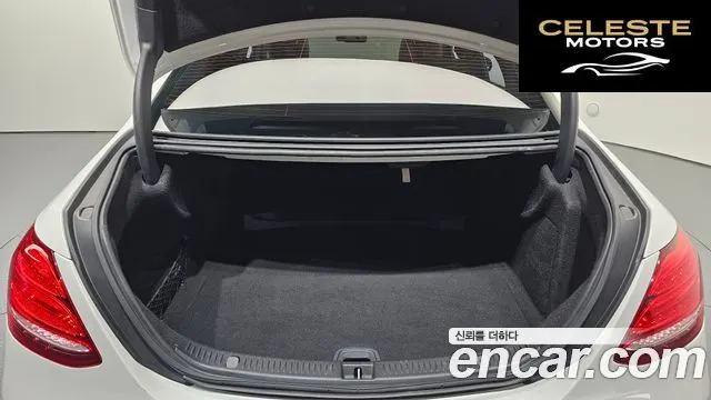 MERCEDES BENZ E-Classe W213 E200 Avantgarde 2018 — photo 26 sur 30