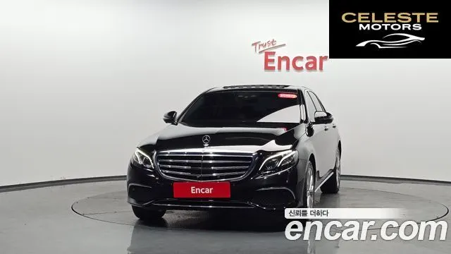MERCEDES BENZ E-Classe W213 E300 4MATIC Exclusive 2020 — photo 2 sur 41