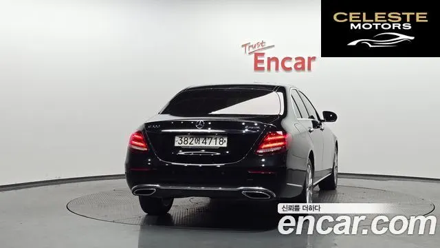 MERCEDES BENZ E-Classe W213 E300 4MATIC Exclusive 2020 — photo 3 sur 41