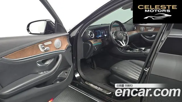 MERCEDES BENZ E-Classe W213 E300 4MATIC Exclusive 2020 — photo 12 sur 41