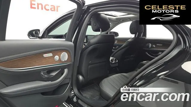 MERCEDES BENZ E-Classe W213 E300 4MATIC Exclusive 2020 — photo 17 sur 41