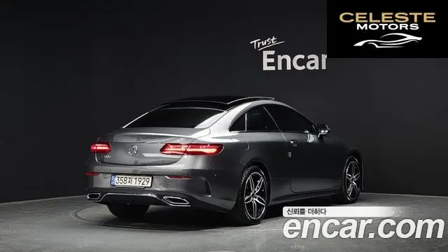 MERCEDES BENZ E-Classe W213 E220d Coupé 2019 — photo 2 sur 35
