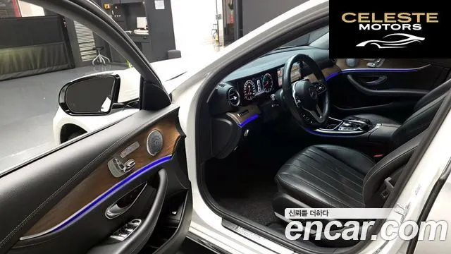 MERCEDES BENZ E-Classe W213 E300 4MATIC Exclusive 2019 — photo 13 sur 36