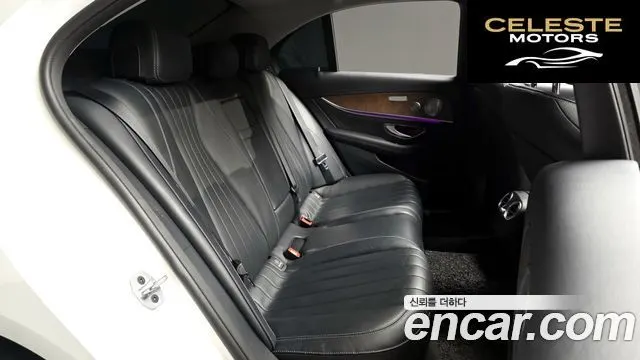 MERCEDES BENZ E-Classe W213 E300 4MATIC Exclusive 2019 — photo 17 sur 36