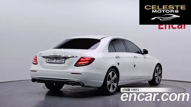 MERCEDES BENZ E-Classe W213 E300 Avantgarde 2019 — photo 2 sur 30