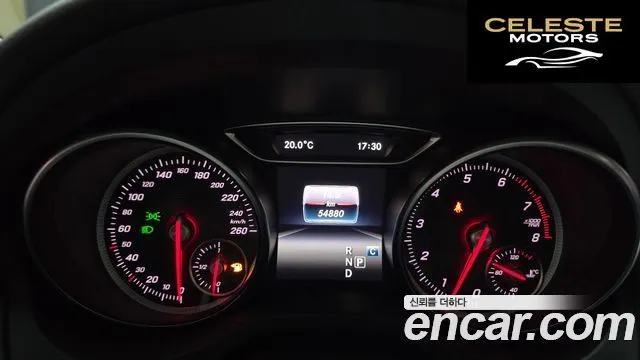MERCEDES BENZ GLA-Classe X156 GLA220 Premium 2019 — photo 11 sur 33