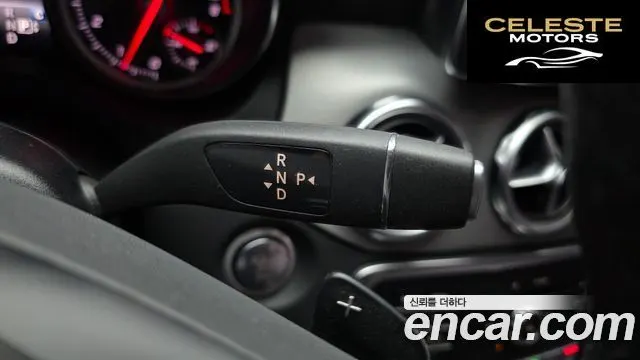 MERCEDES BENZ GLA-Classe X156 GLA220 Premium 2019 — photo 12 sur 33