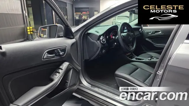 MERCEDES BENZ GLA-Classe X156 GLA220 Premium 2019 — photo 13 sur 33