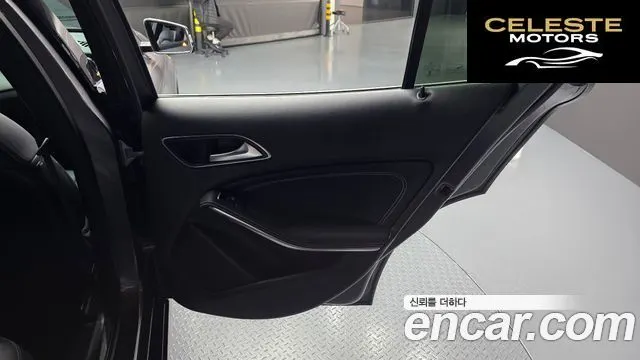 MERCEDES BENZ GLA-Classe X156 GLA220 Premium 2019 — photo 15 sur 33
