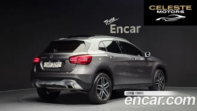 MERCEDES BENZ GLA-Classe X156 GLA220 Premium 2019 — photo 2 sur 33