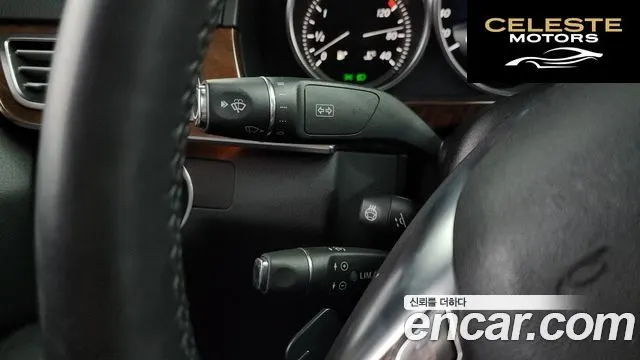 MERCEDES BENZ E-Classe W212 E300 2014 — photo 13 sur 20