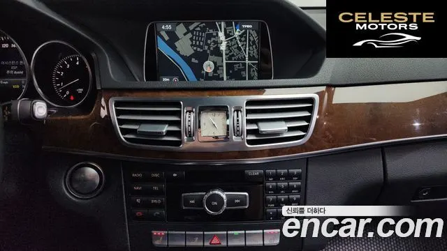 MERCEDES BENZ E-Classe W212 E300 2014 — photo 14 sur 20
