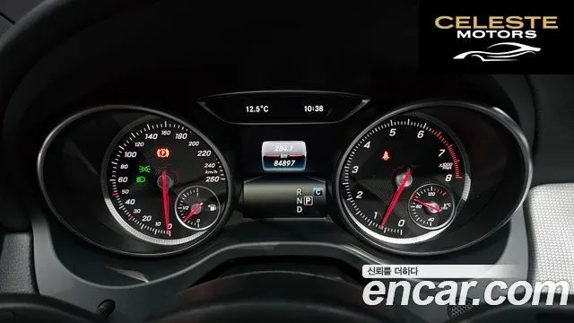 MERCEDES BENZ CLA-Classe C117 CLA250 4MATIC 2017 — photo 8 sur 20