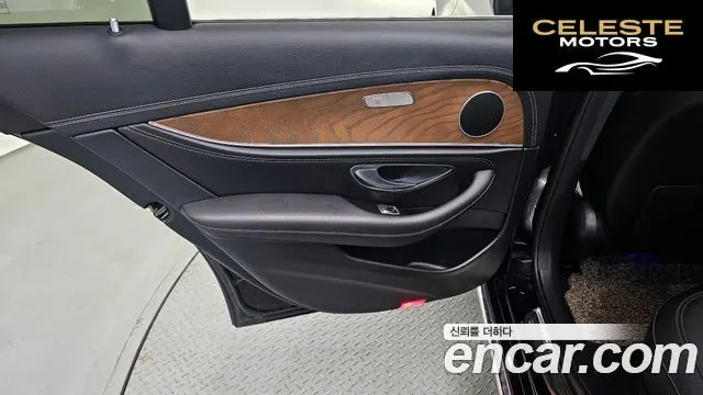 MERCEDES BENZ E-Classe W213 E220d Exclusive 2019 — photo 15 sur 30