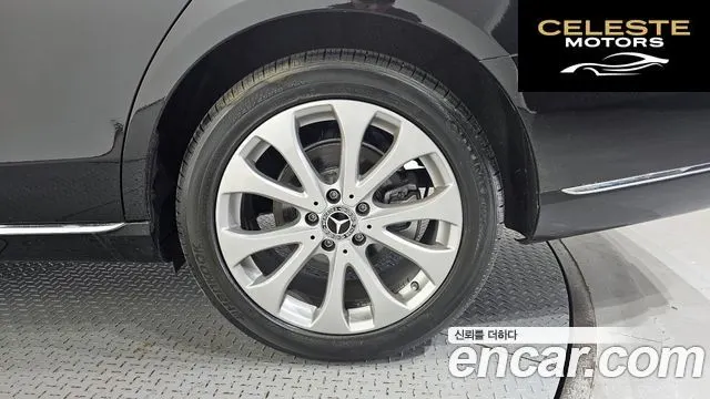 MERCEDES BENZ E-Classe W213 E220d Exclusive 2019 — photo 7 sur 30