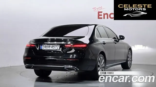 MERCEDES BENZ E-Classe W213 E350 4MATIC Exclusive 2023 — photo 2 sur 36