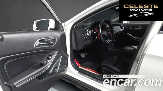 MERCEDES BENZ GLA-Classe X156 GLA220 2019 — photo 10 sur 20