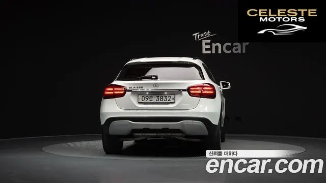 MERCEDES BENZ GLA-Classe X156 GLA220 2019 — photo 4 sur 20
