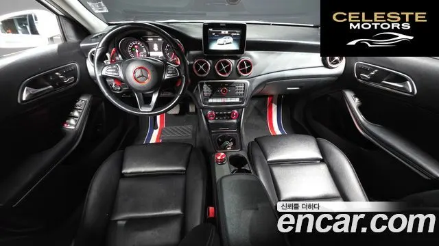 MERCEDES BENZ GLA-Classe X156 GLA220 2019 — photo 7 sur 20