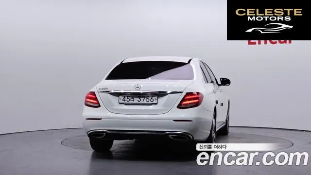 MERCEDES BENZ E-Classe W213 E300 Avantgarde 2019 — photo 4 sur 30