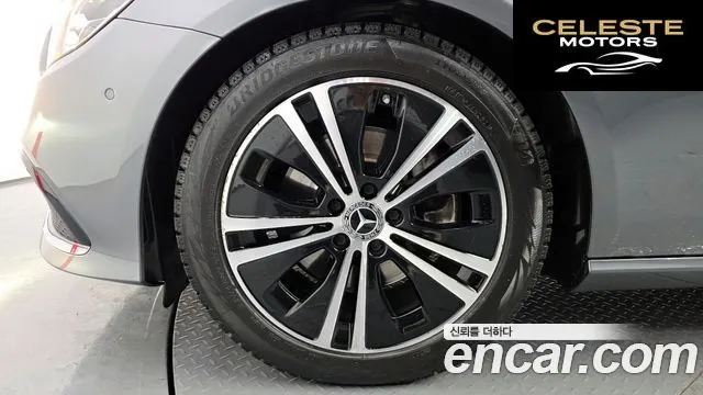 MERCEDES BENZ E-Classe W213 E250 Avantgarde 2021 — photo 5 sur 32
