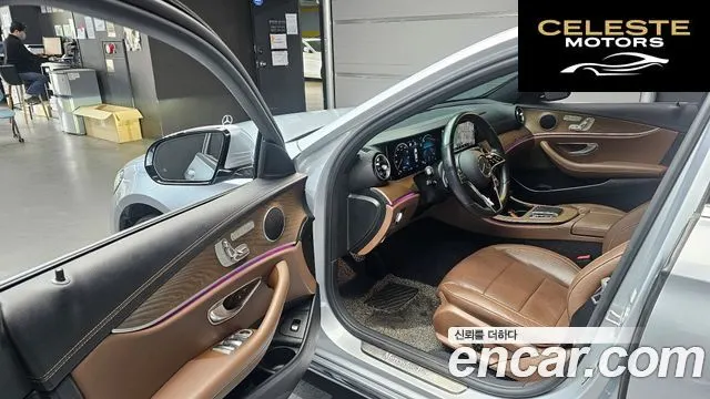 MERCEDES BENZ E-Classe W213 E220d 4MATIC Exclusive 2021 — photo 13 sur 30