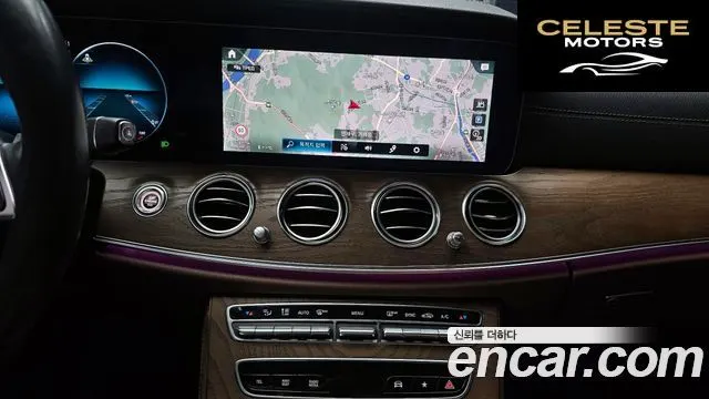 MERCEDES BENZ E-Classe W213 E220d 4MATIC Exclusive 2021 — photo 20 sur 30