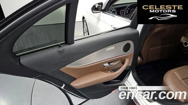 MERCEDES BENZ E-Classe W213 E200 Avantgarde 2018 — photo 14 sur 31